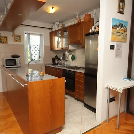 7170a شقة روفينج